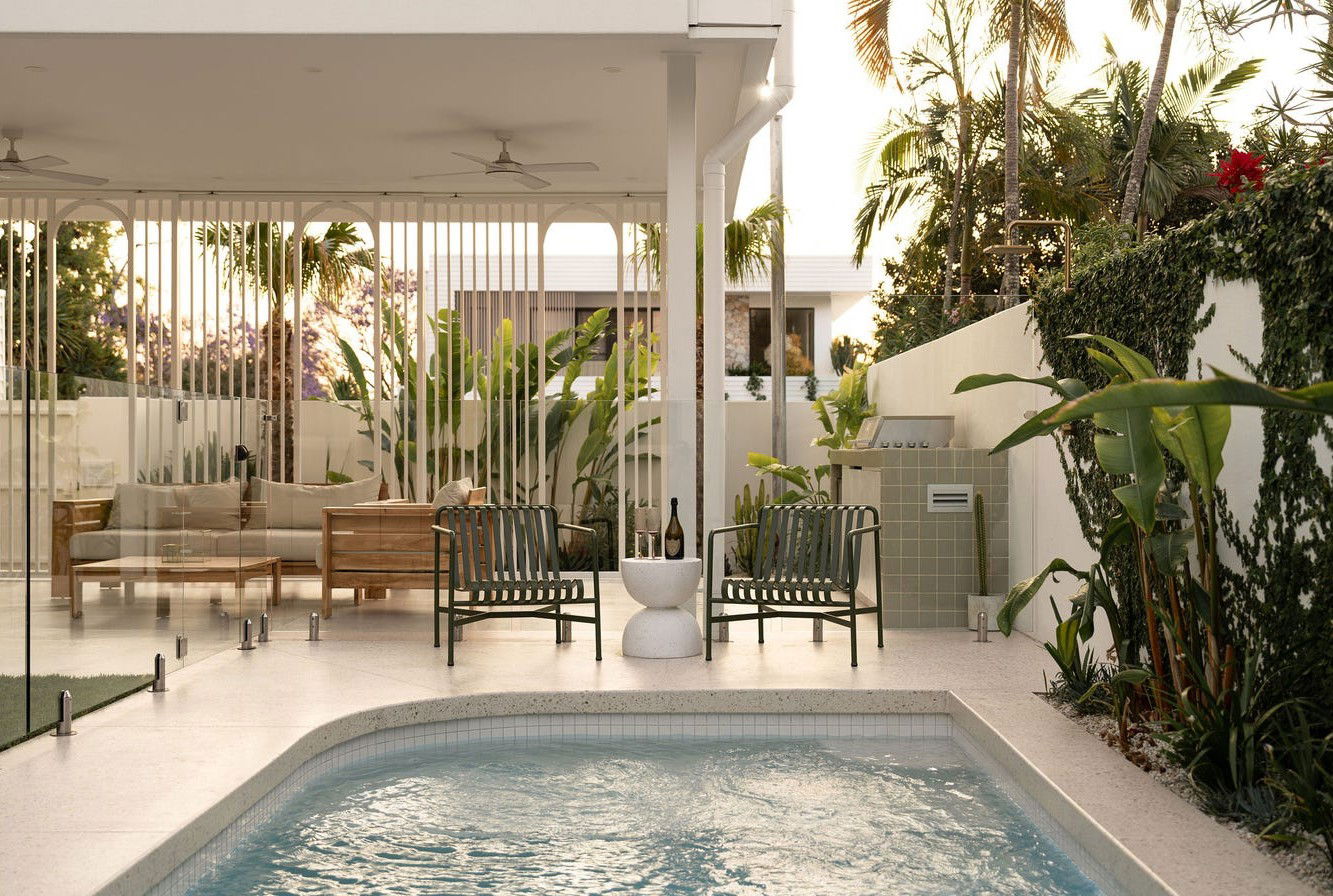 Furnished 4 Bedroom House in Burleigh Heads