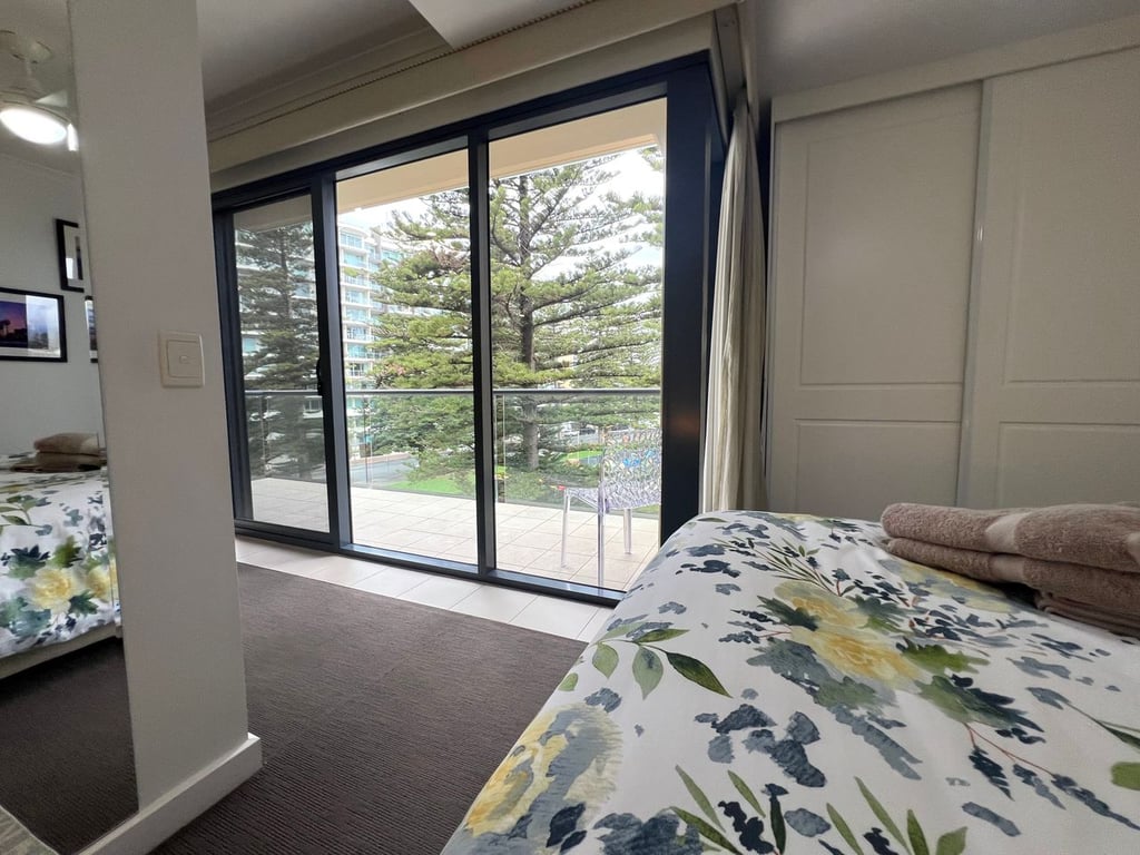 Furnished 1 Bedroom House in Glenelg