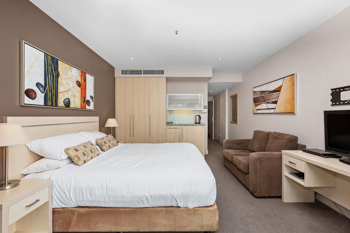 Furnished 1 Bedroom House in Glenelg