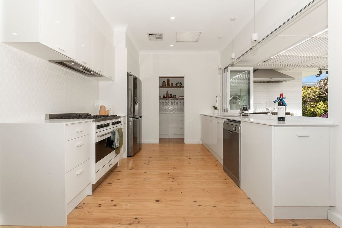 Furnished 3 Bedroom House in Glenelg North