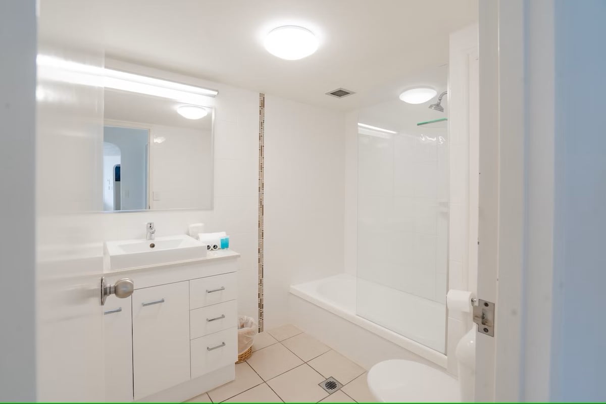 Furnished 2 Bedroom Apartment