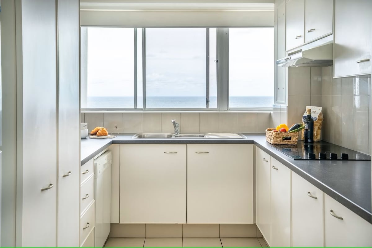 Furnished 2 Bedroom Apartment