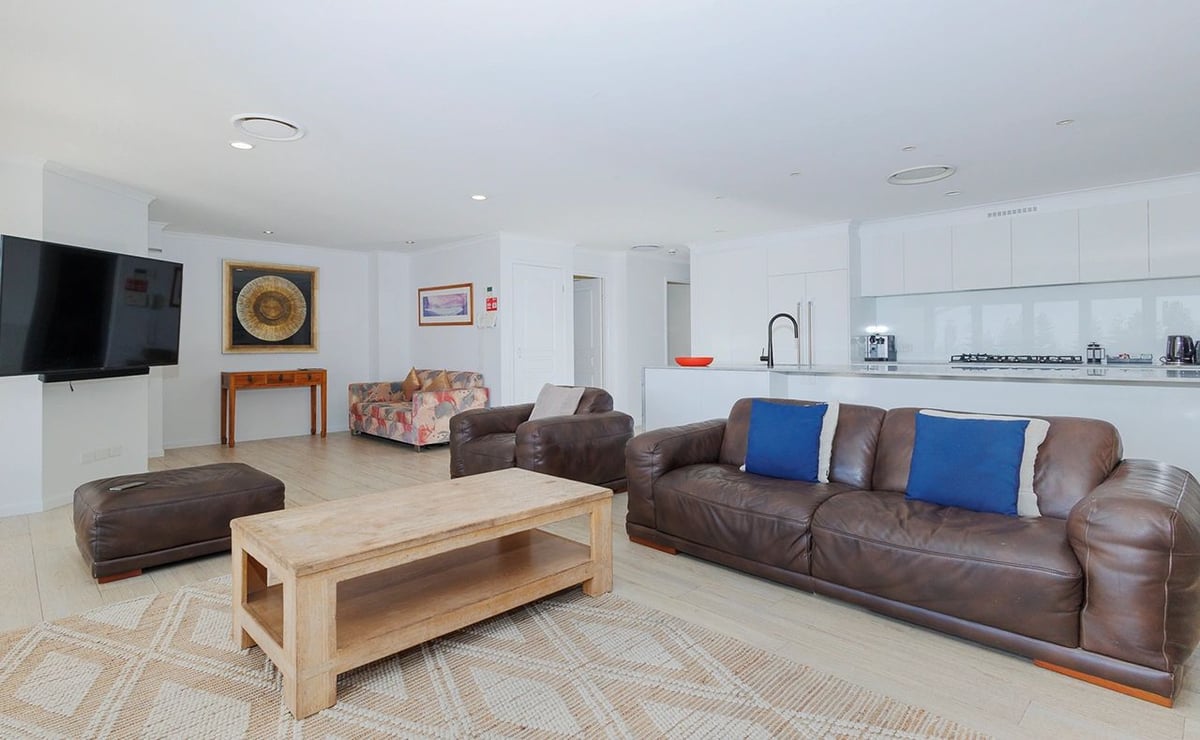 Furnished 3 Bedroom Apartment