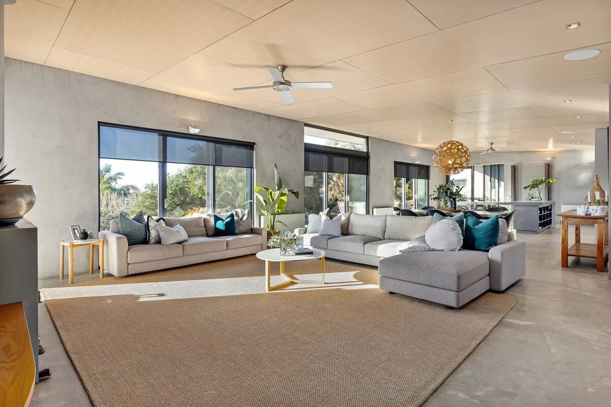 Furnished 5 Bedroom House in Portsea