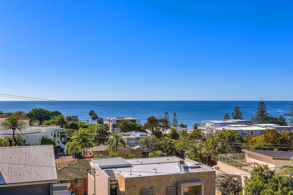 Furnished 3 Bedroom House in Terrigal