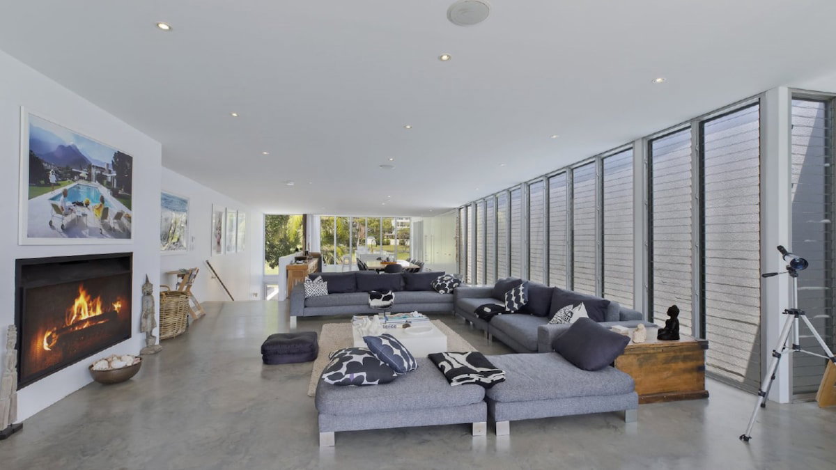 Furnished 4 Bedroom House in Avoca Beach