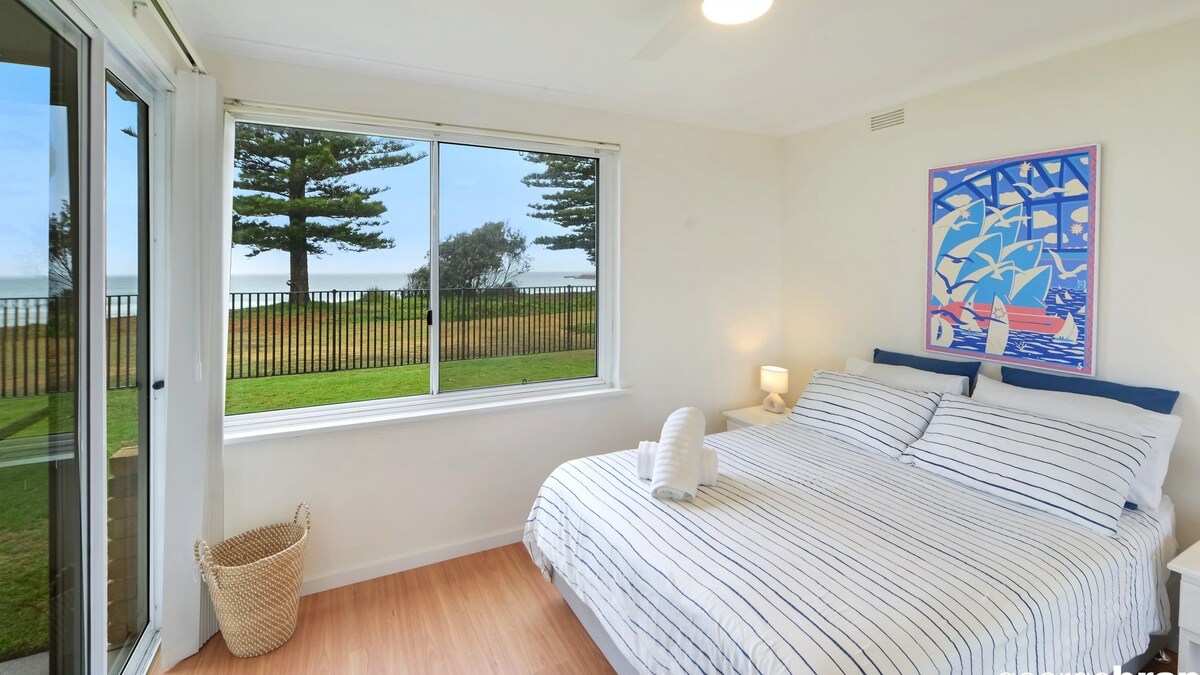 Furnished 2 Bedroom House in Avoca Beach