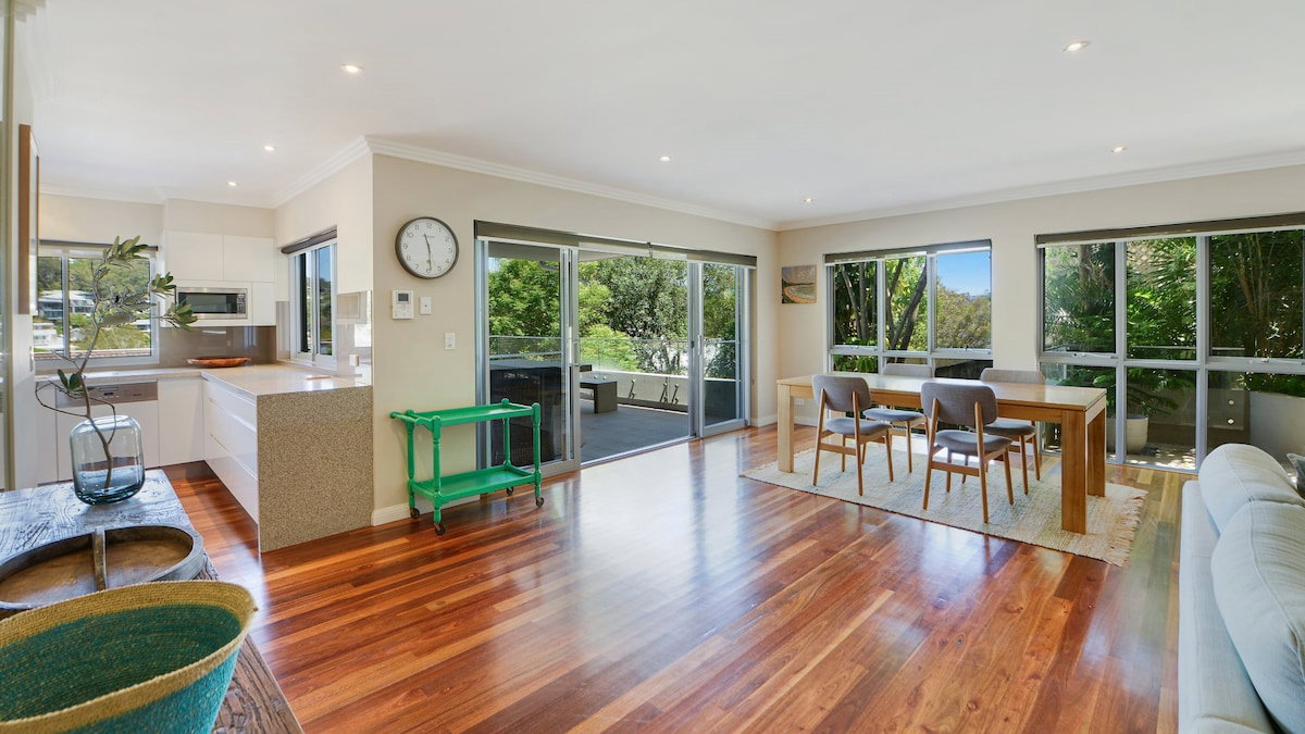 Furnished 4 Bedroom House in Avoca Beach
