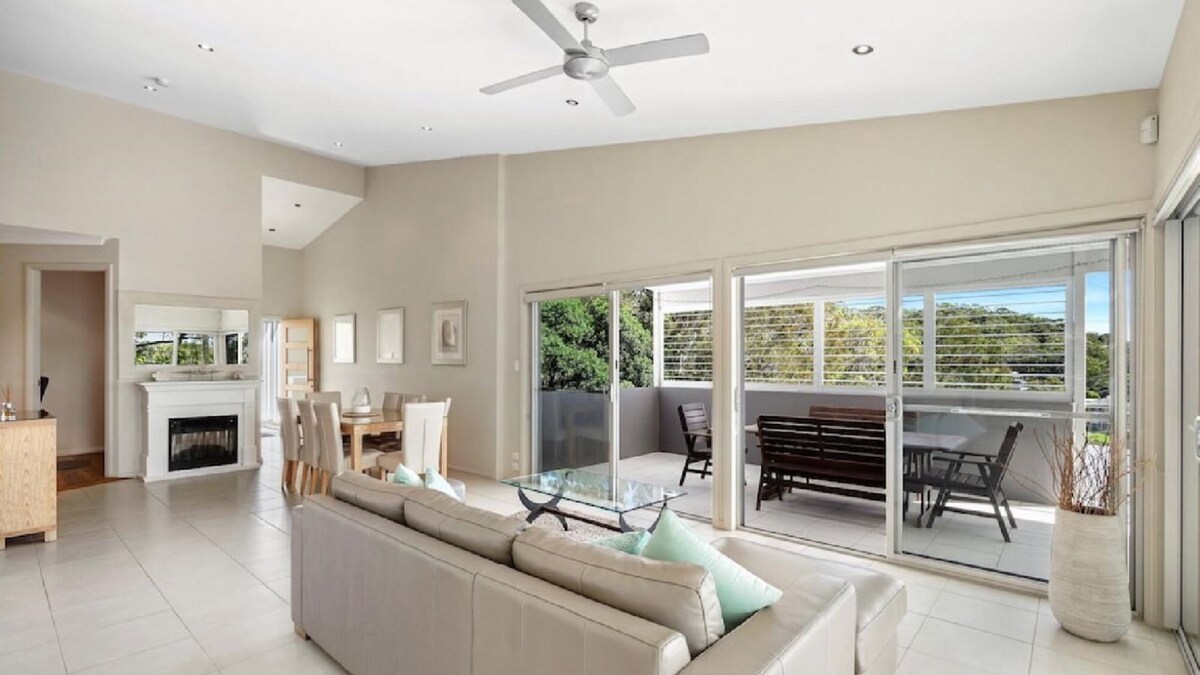 Furnished 3 Bedroom House in Avoca Beach