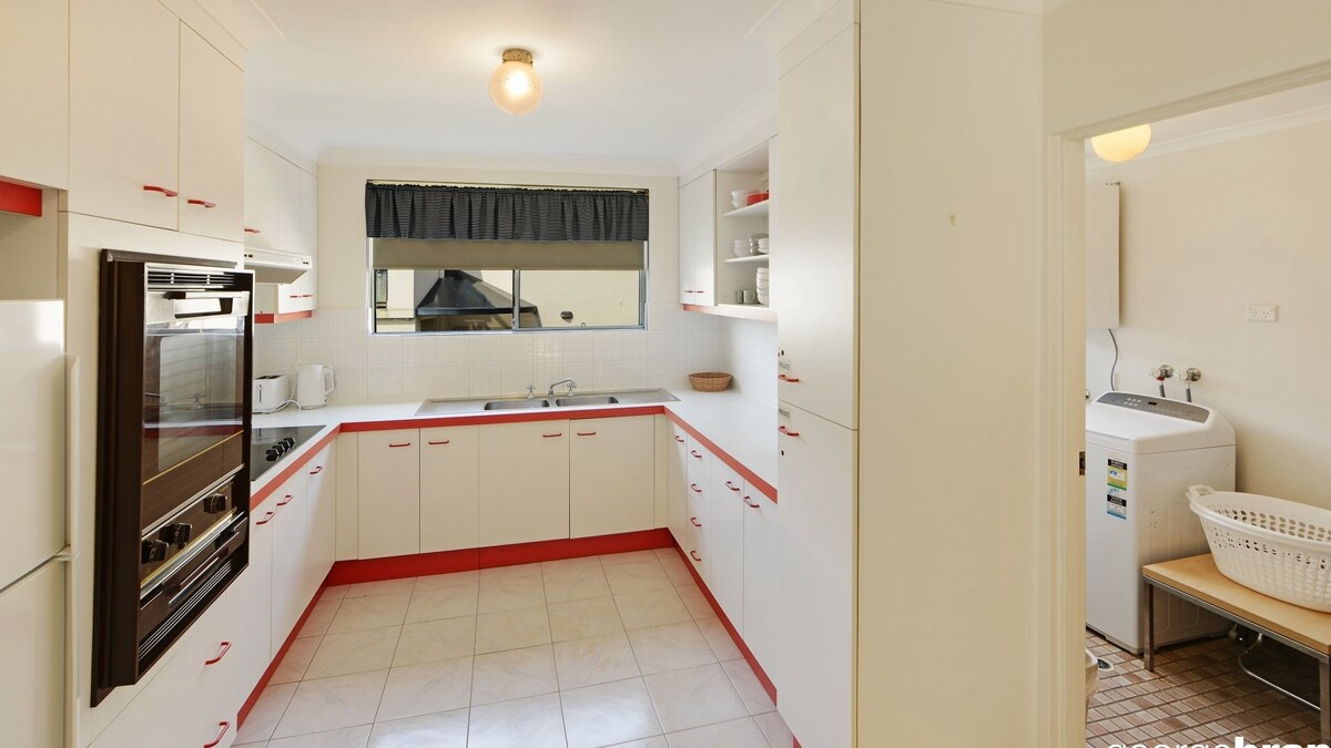 Furnished 2 Bedroom House in Avoca Beach