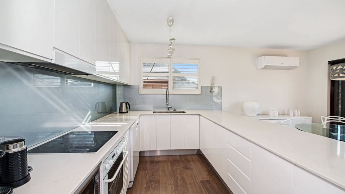 Furnished 2 Bedroom House in Avoca Beach