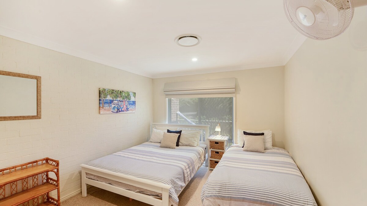 Furnished 3 Bedroom House in Avoca Beach