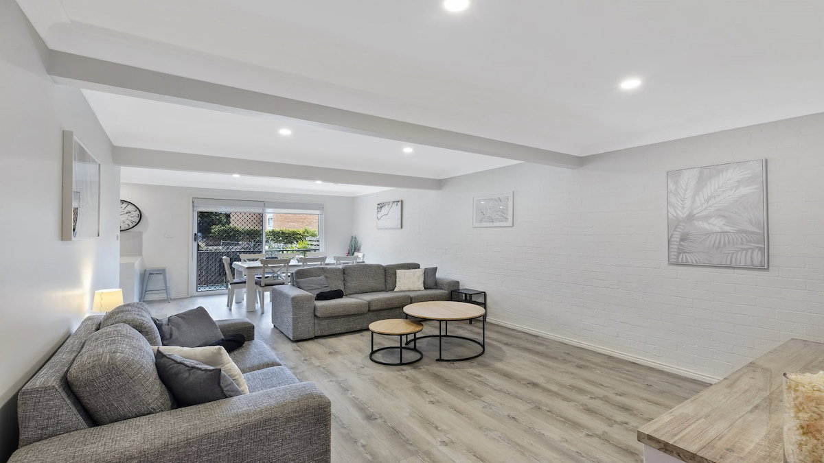 Furnished 3 Bedroom House in Avoca Beach