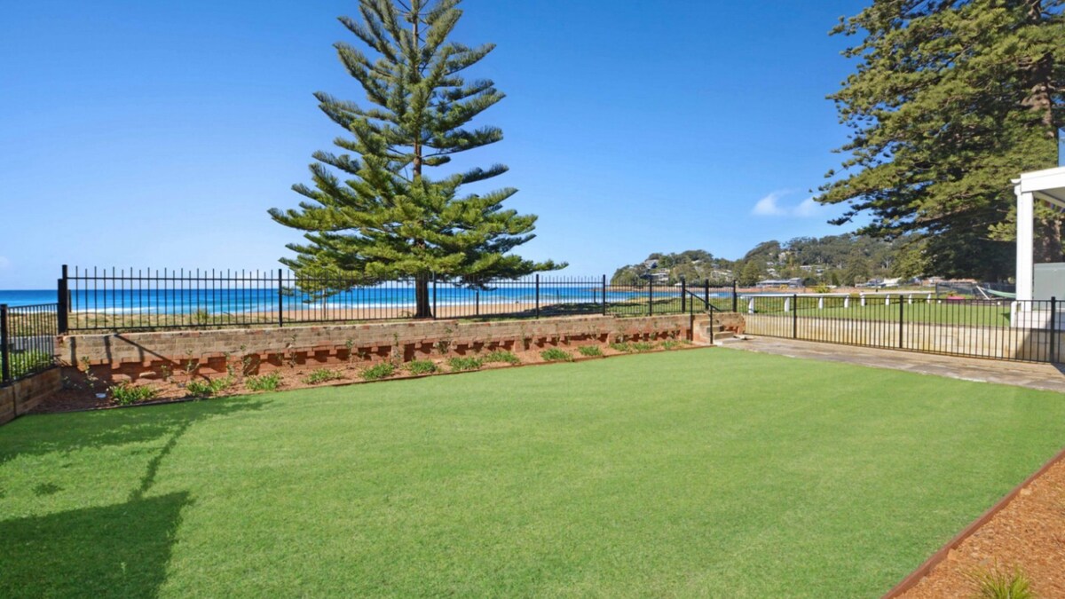 Furnished 2 Bedroom House in Avoca Beach