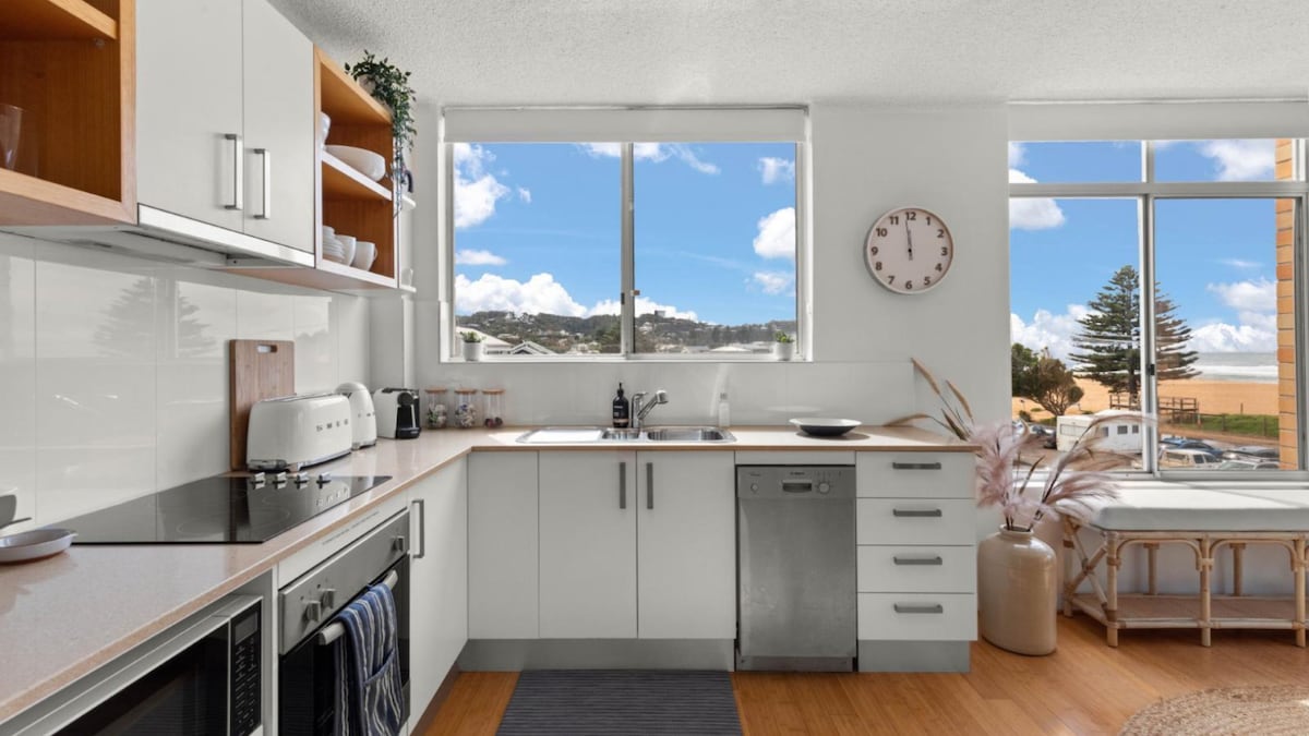 Furnished 2 Bedroom House in Avoca Beach