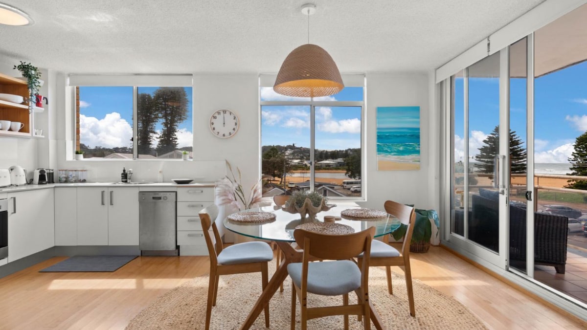 Furnished 2 Bedroom House in Avoca Beach
