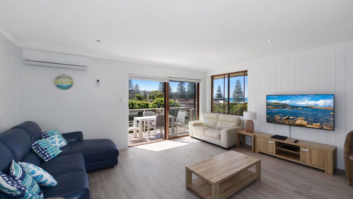 Furnished 3 Bedroom House in Avoca Beach