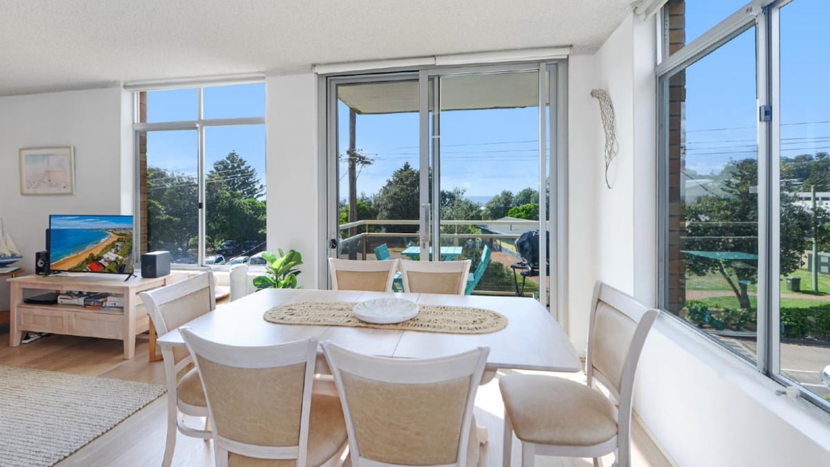 Furnished 2 Bedroom House in Avoca Beach