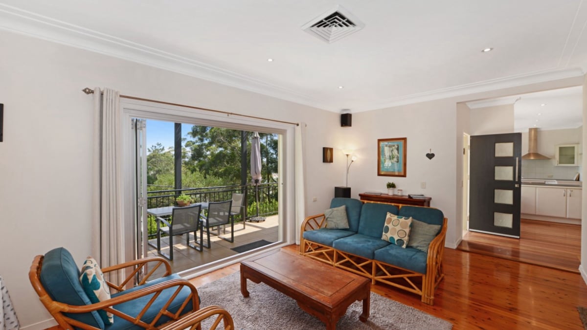 Furnished 5 Bedroom House in Avoca Beach