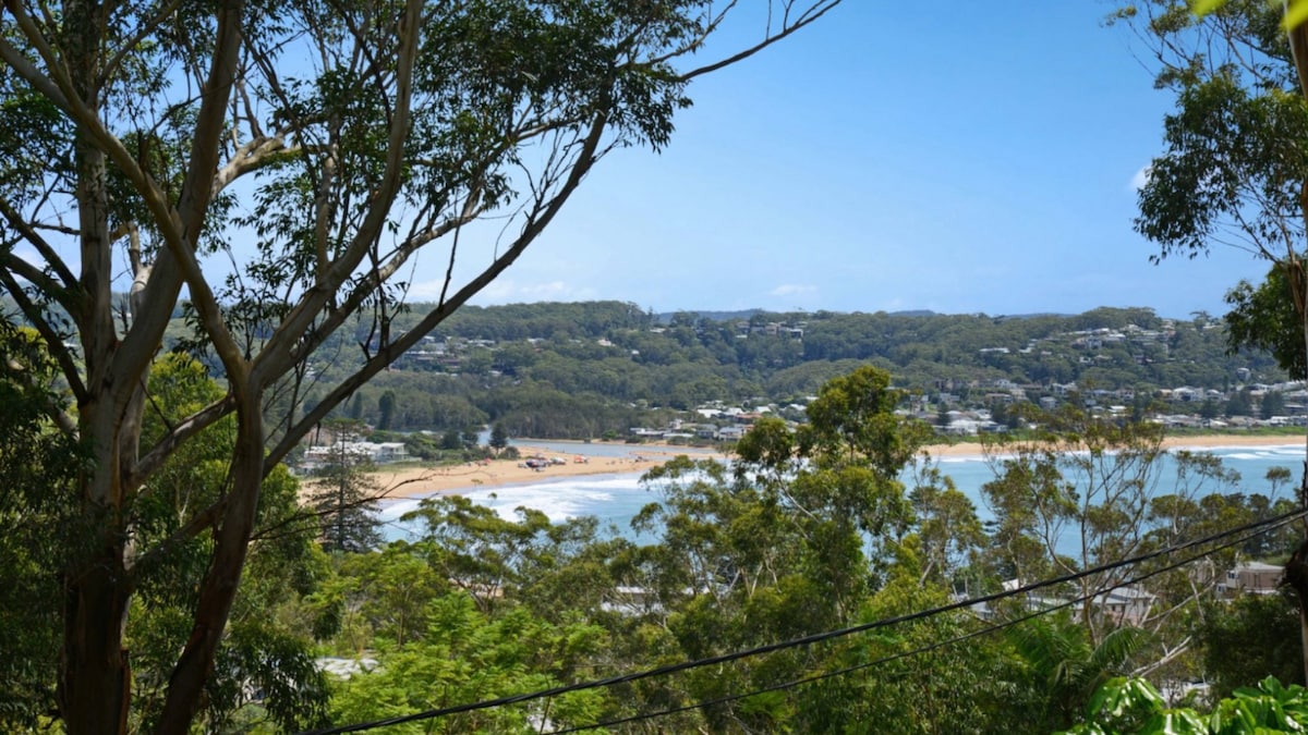 Furnished 5 Bedroom House in Avoca Beach