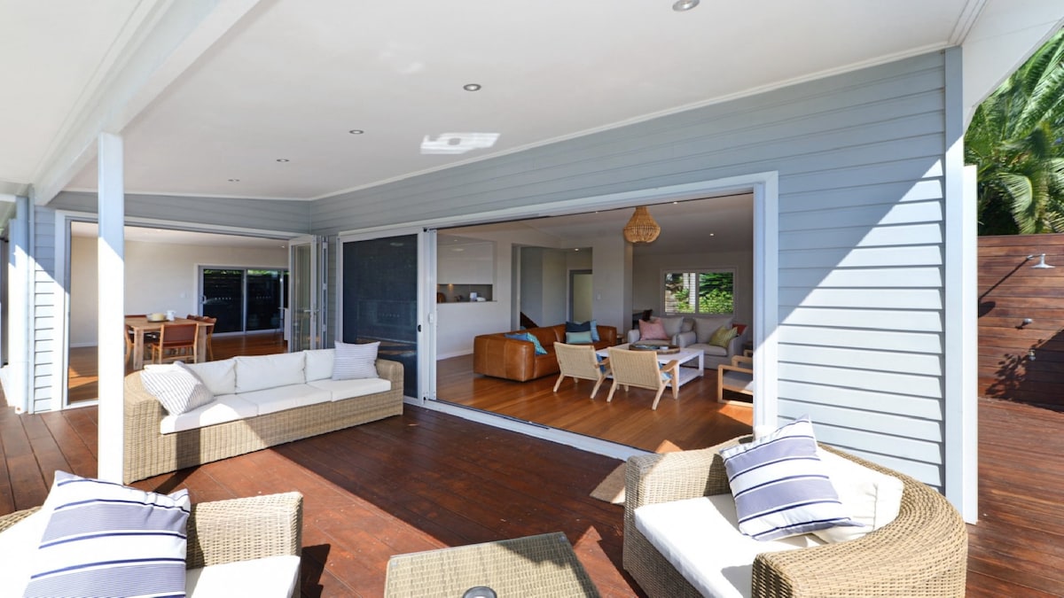 Furnished 4 Bedroom House in Avoca Beach