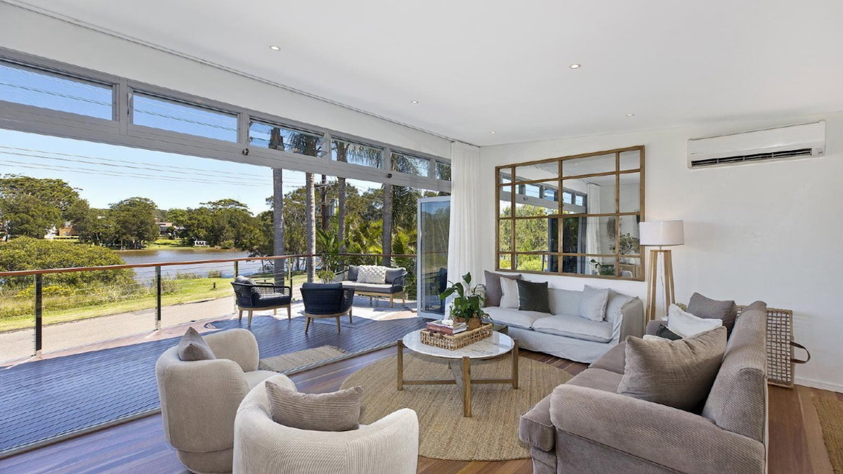 Furnished 5 Bedroom Rental in Wamberal
