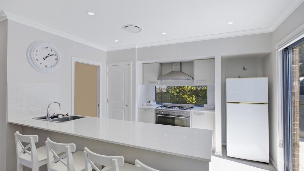 Furnished 4 Bedroom House in Copacabana
