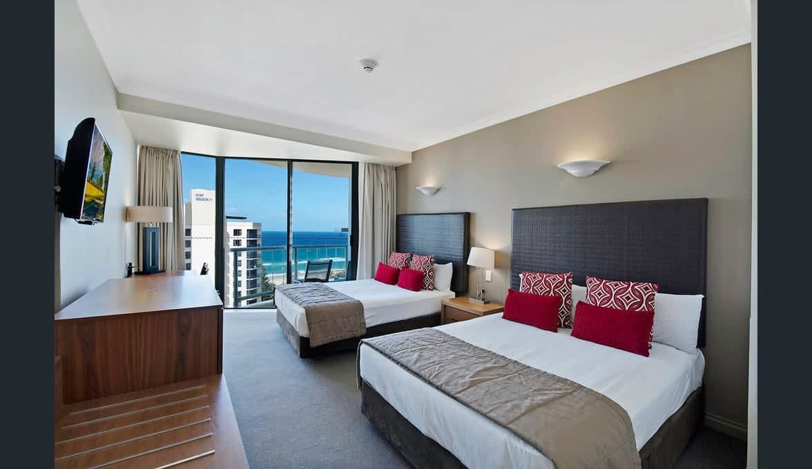 Furnished 1 Bedroom Rental in Surfers Paradise