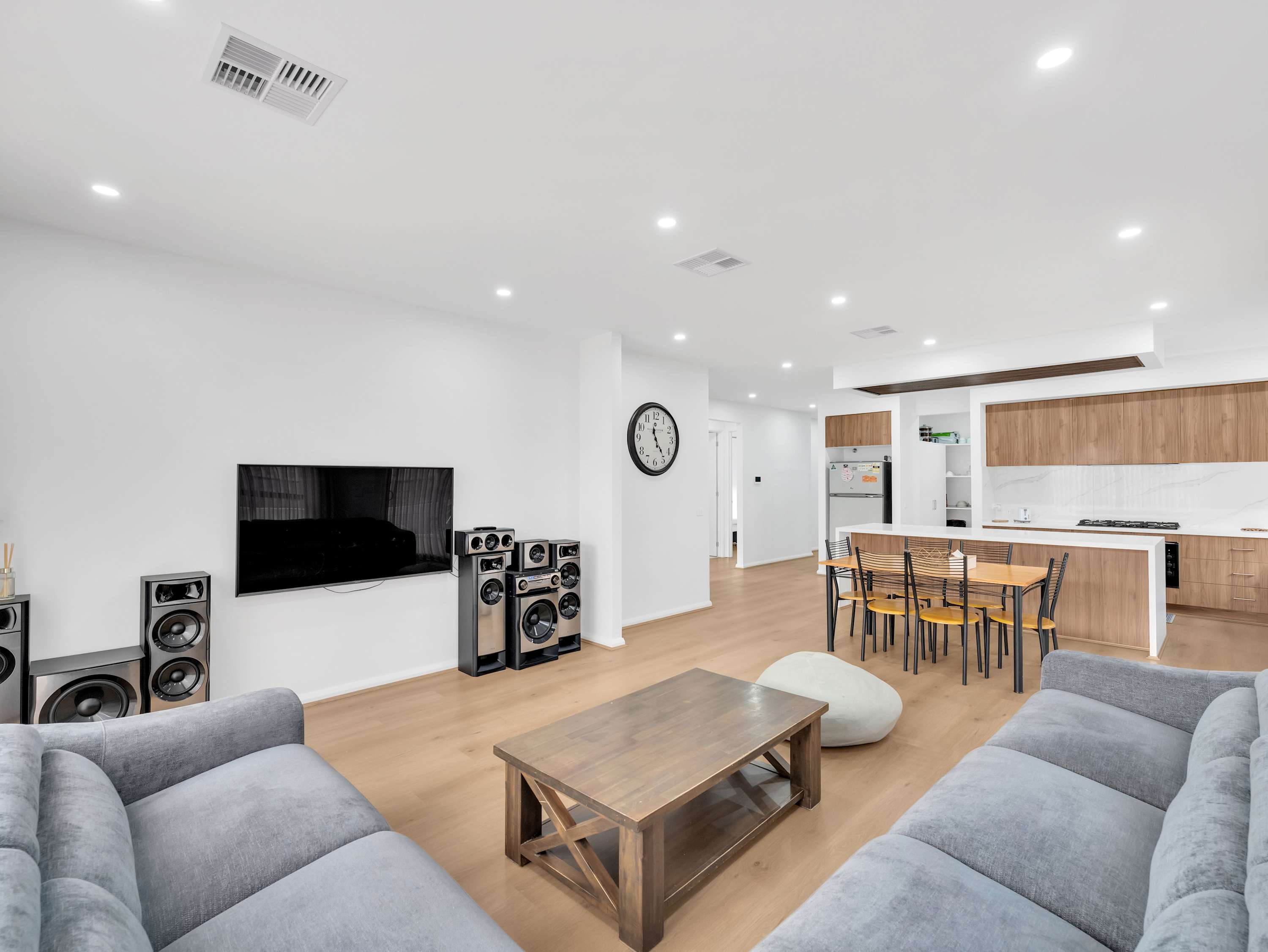 Furnished 4 Bedroom House in Wallan