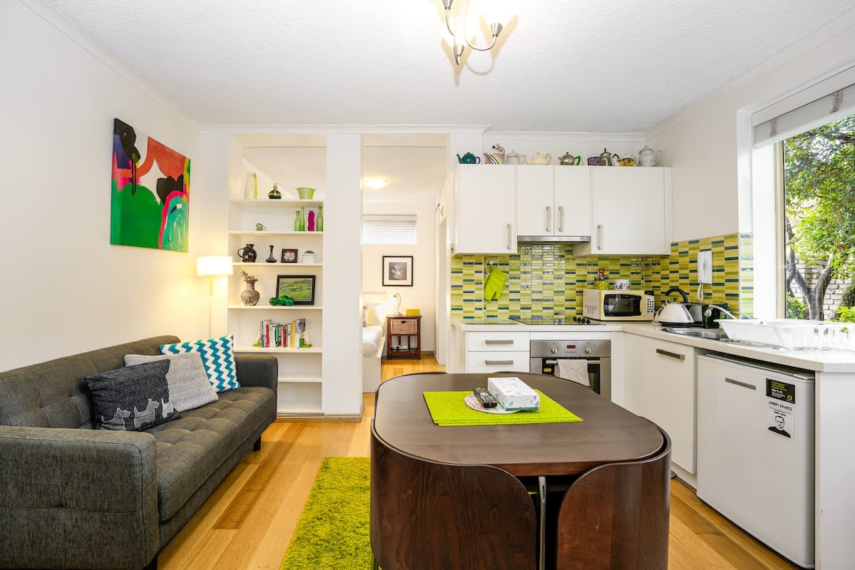 Furnished 1 Bedroom Rental in Fitzroy