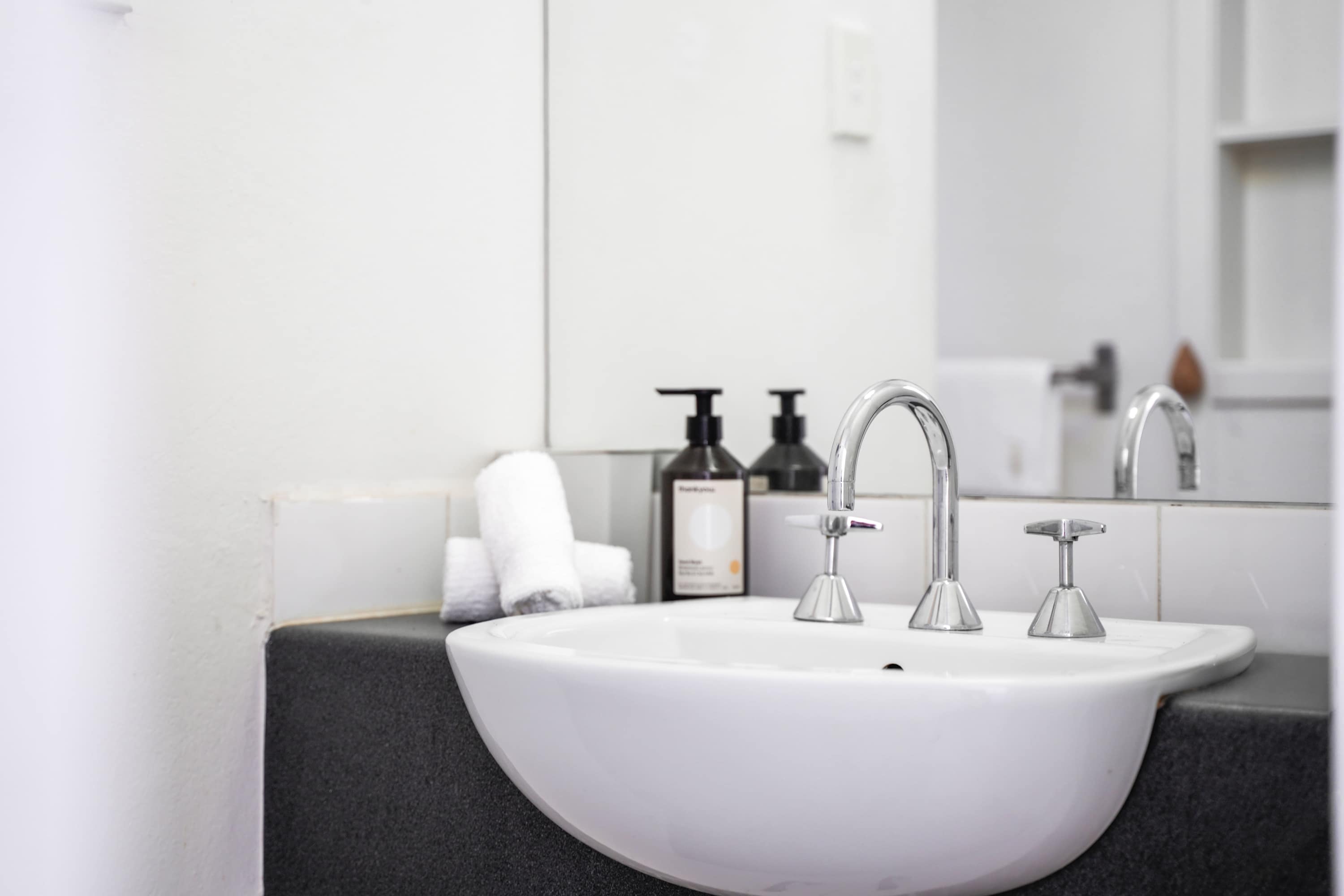 Furnished 1 Bedroom Apartment in Fitzroy