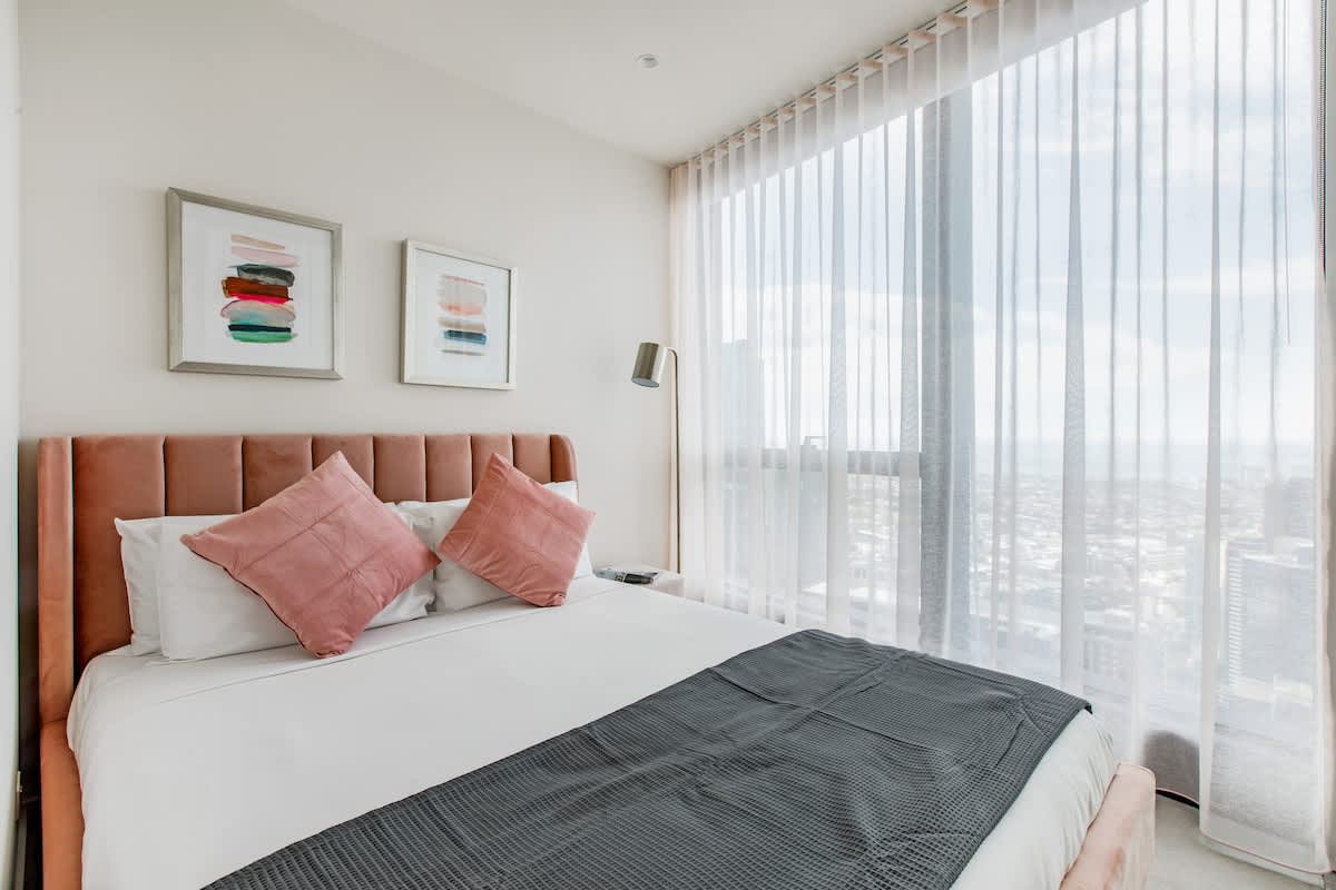Furnished 2 Bedroom Rental in Southbank