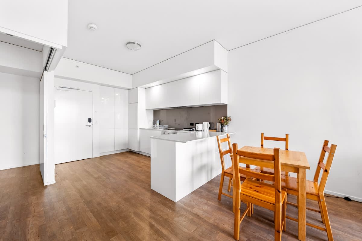 Furnished 2 Bedroom Apartment in Bowen Hills