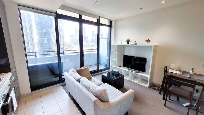 Furnished 1 Bedroom Apartment in Southbank