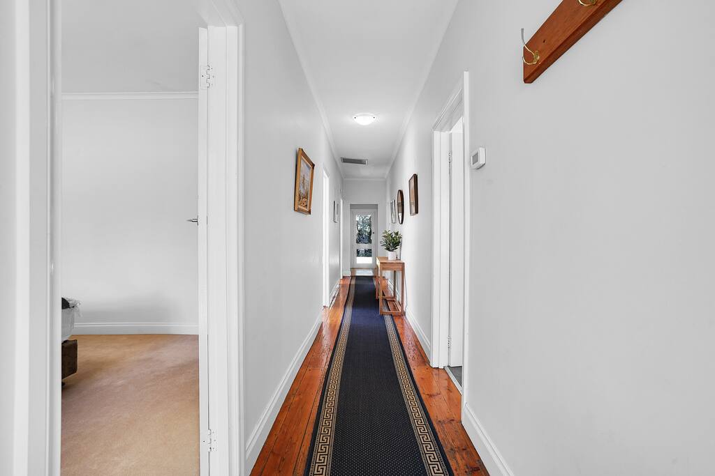 Furnished 3 Bedroom House in Williamstown North