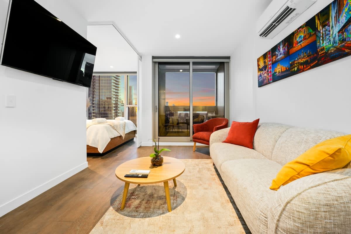 Furnished 2 Bedroom Apartment in Melbourne