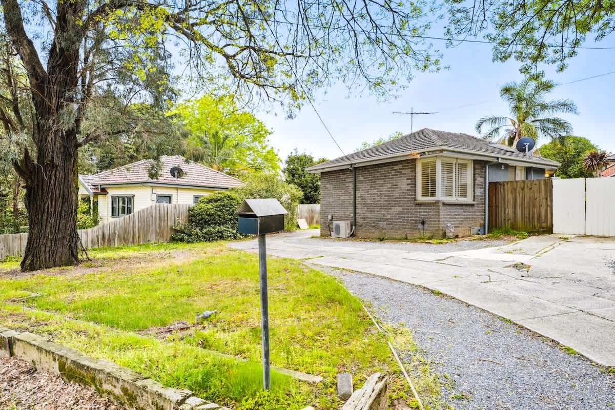 Furnished 3 Bedroom House in Doncaster East