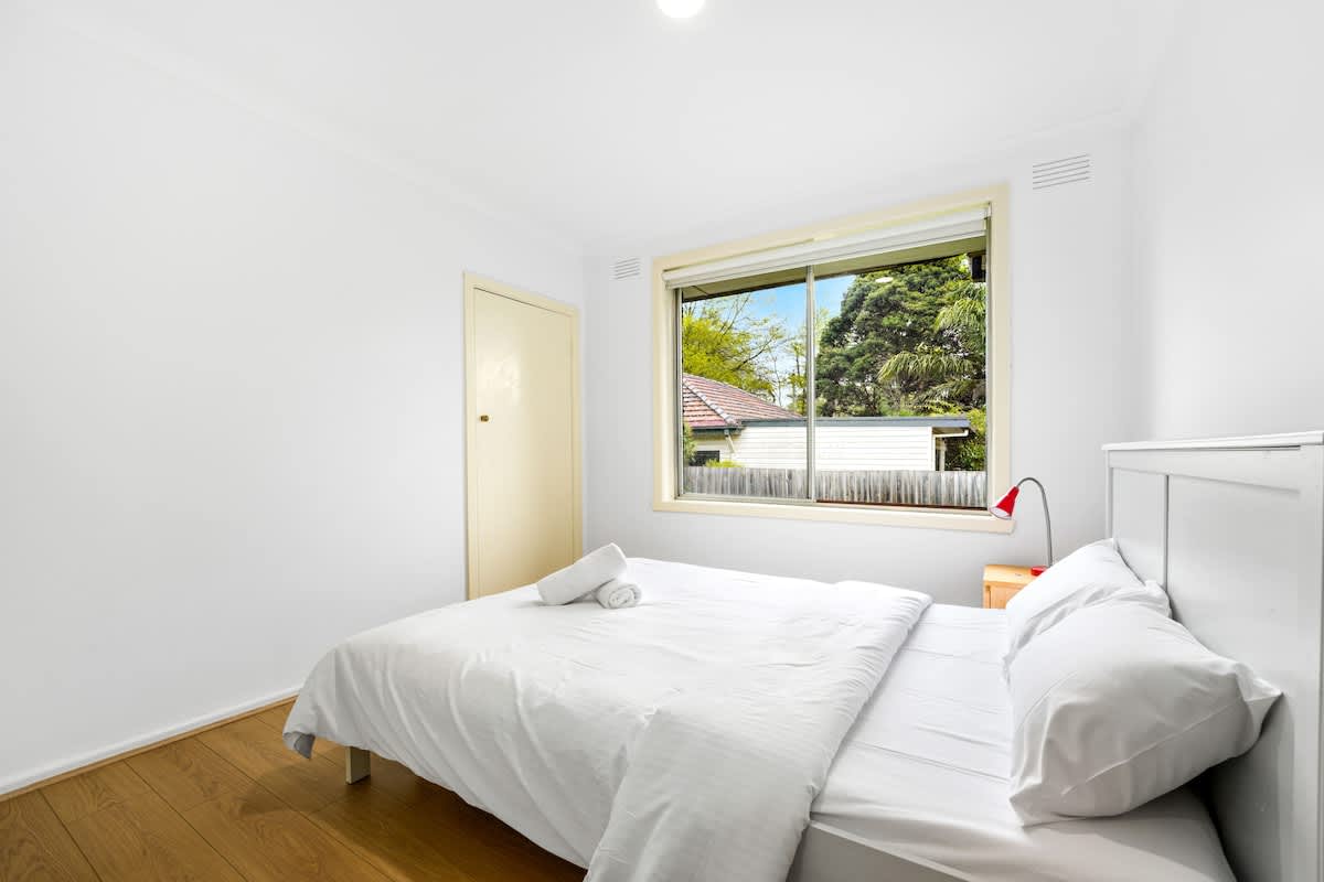 Furnished 3 Bedroom House in Doncaster East