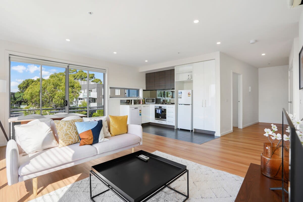 Furnished 2 Bedroom Apartment in Burwood
