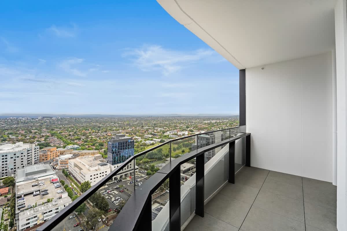 Furnished 3 Bedroom Apartment in Box Hill