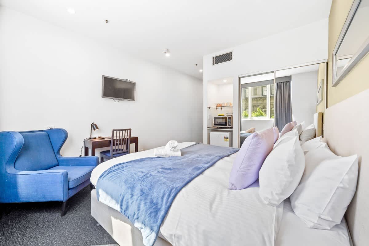 Furnished 1 Bedroom Rental in Docklands