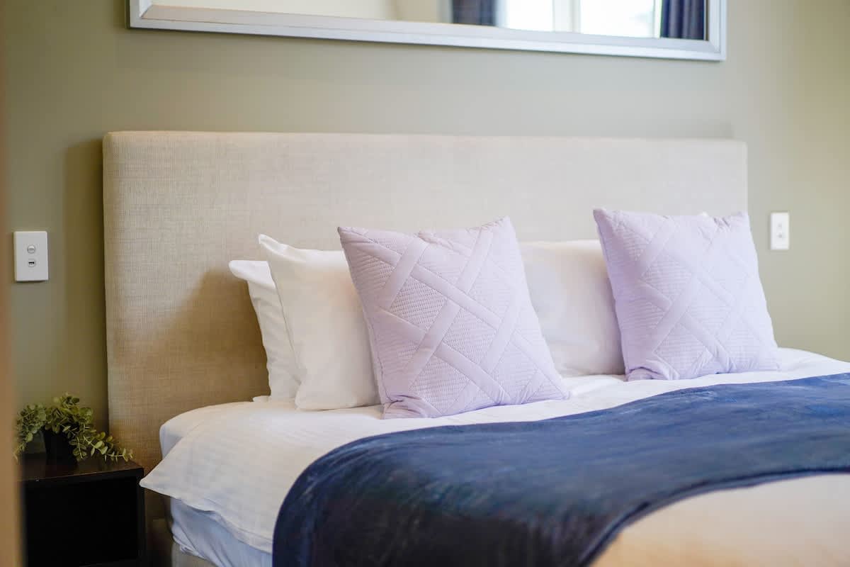 Furnished 1 Bedroom Rental in Docklands