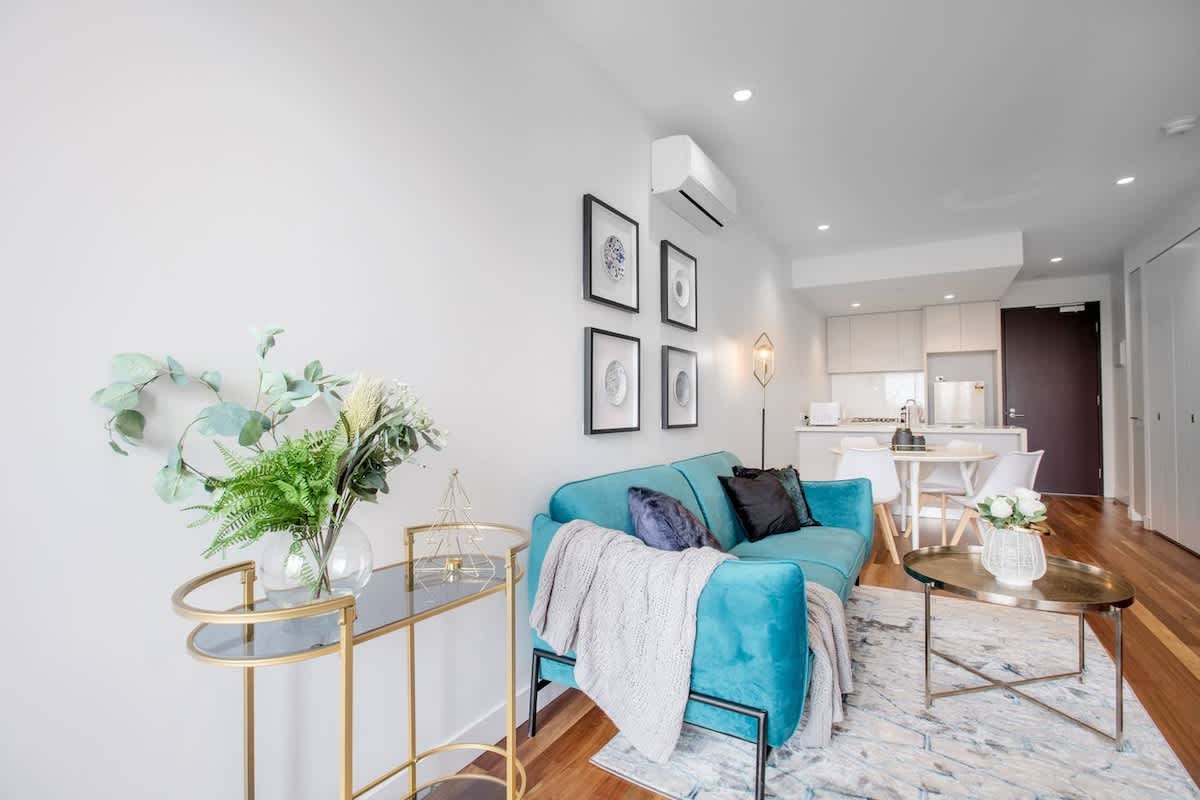 Furnished 2 Bedroom Apartment in Footscray
