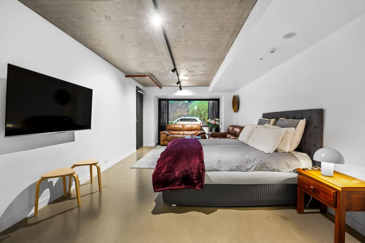 Furnished 1 Bedroom Apartment in Richmond