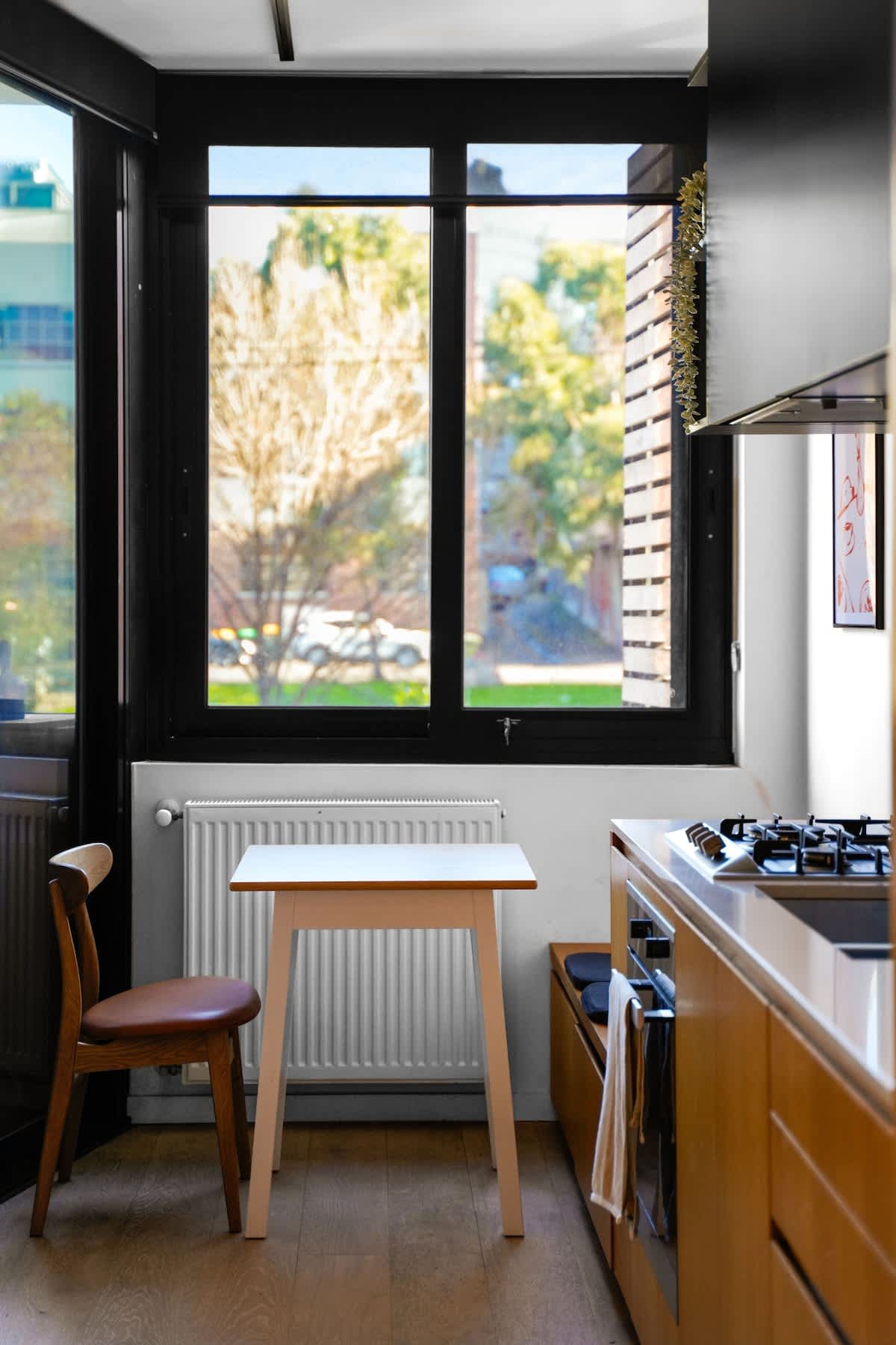 Furnished 1 Bedroom Apartment in Collingwood