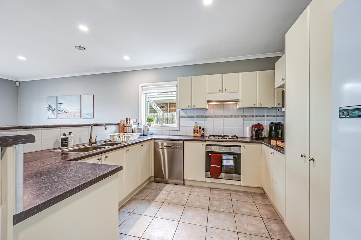 Furnished 4 Bedroom Villa in Patterson Lakes