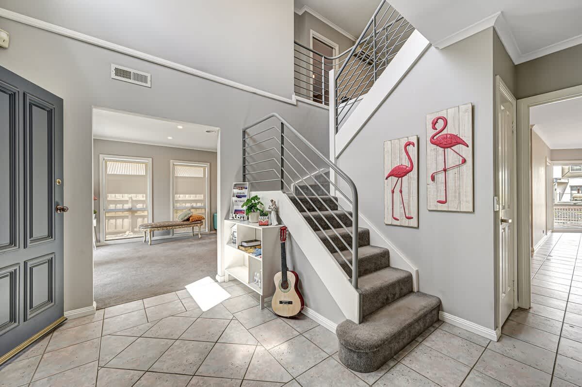 Furnished 4 Bedroom Villa in Patterson Lakes