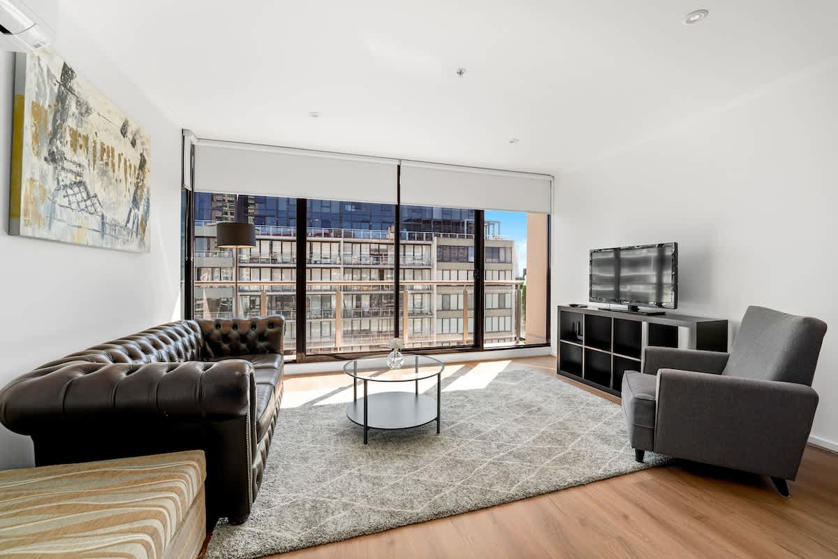 Furnished 1 Bedroom Apartment in South Melbourne