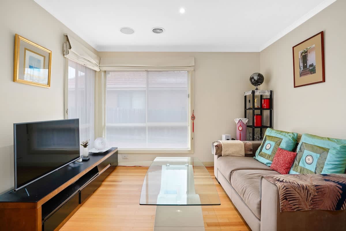Furnished 2 Bedroom Rental in Brighton