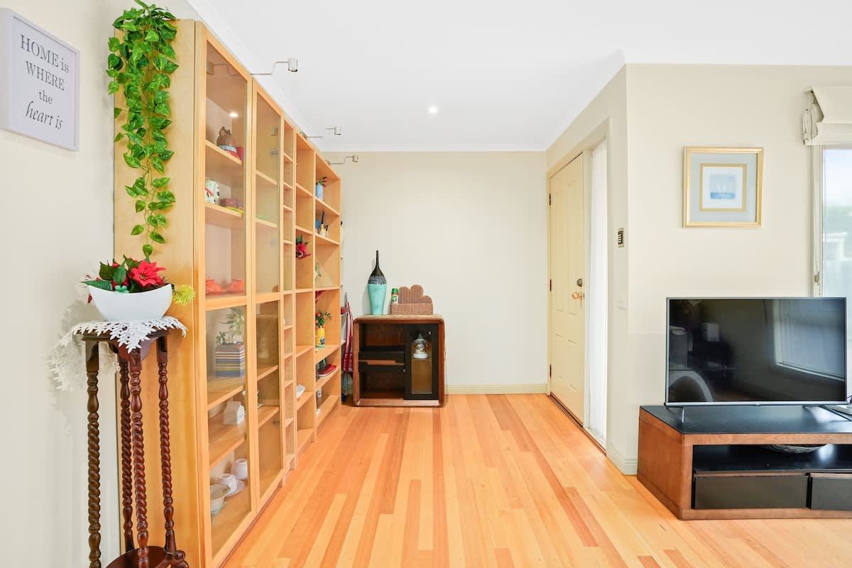 Furnished 2 Bedroom Rental in Brighton